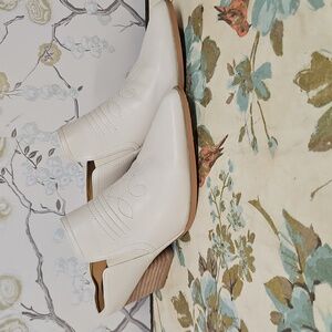 Corkys Cream Women's Mules Womens Size 11